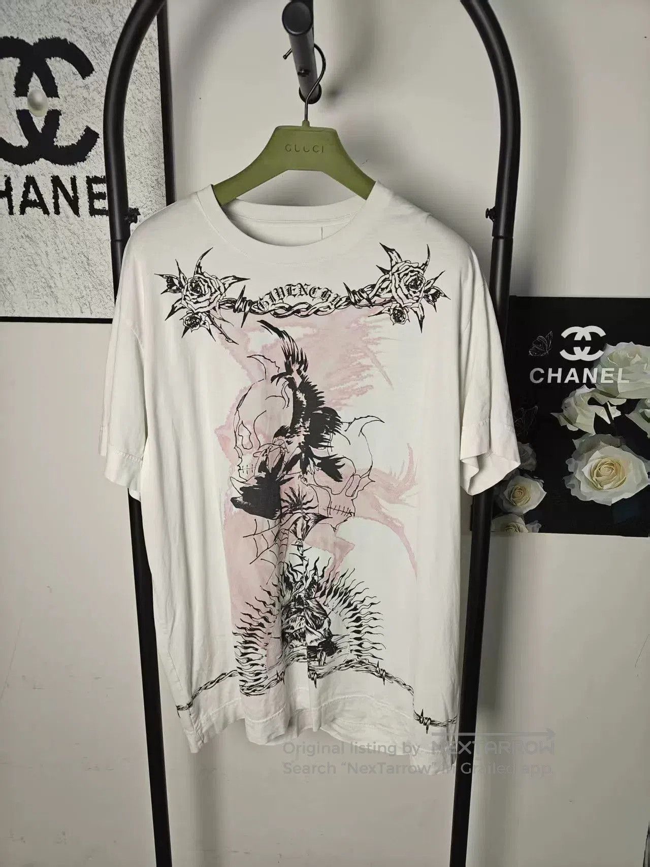 Givenchy Givenchy Short Sleeve T-Shirt. Size US M / EU 48-50 / 2 - 1 Thumbnail