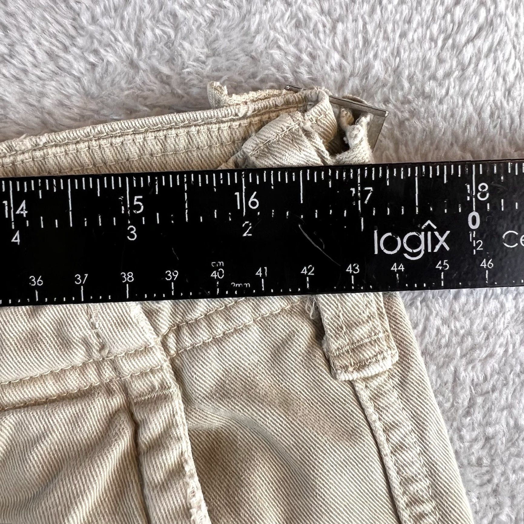 American Eagle Outfitters American Eagle Cargo Shorts Mens 33 Beige Tan Baggy Skater Y2K Size US 33 - 3 Thumbnail