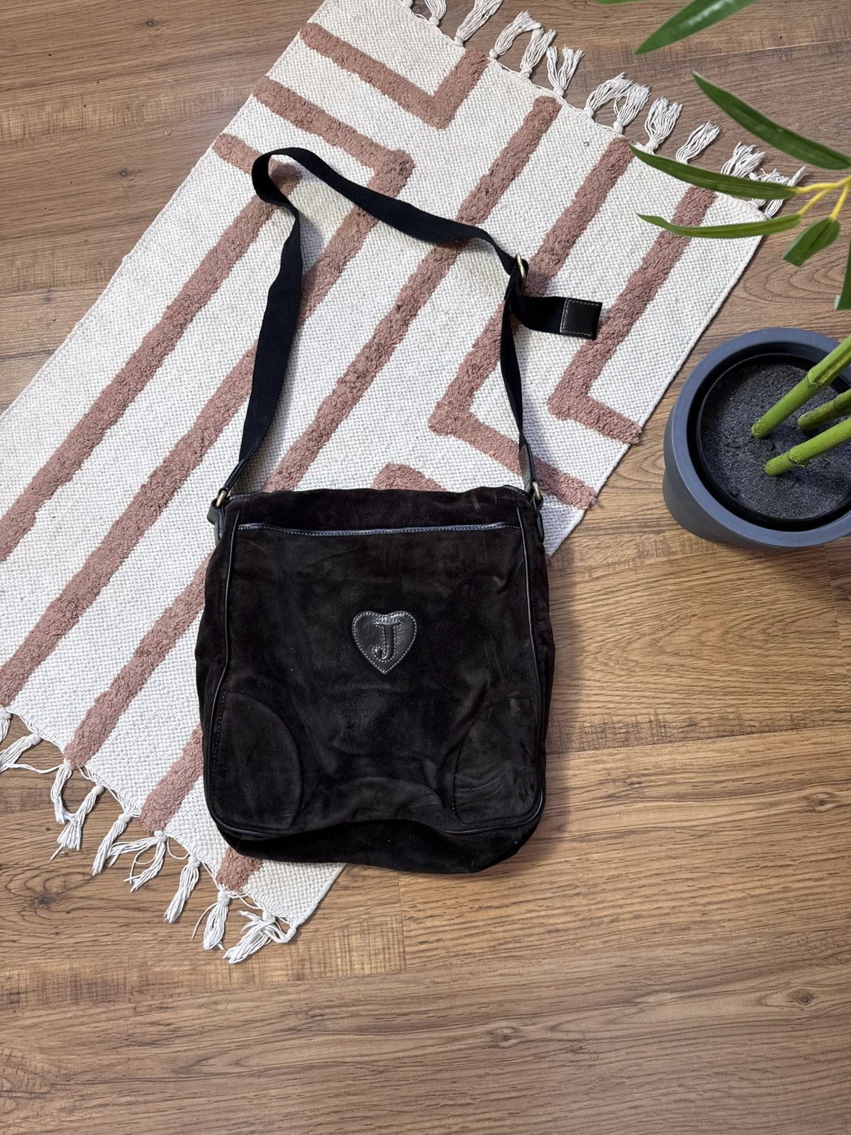 Juicy Couture × Vintage VINTAGE JUICY COUTURE 2000s LAPTOP CROSSBODY BAG Size ONE SIZE - 8 Thumbnail