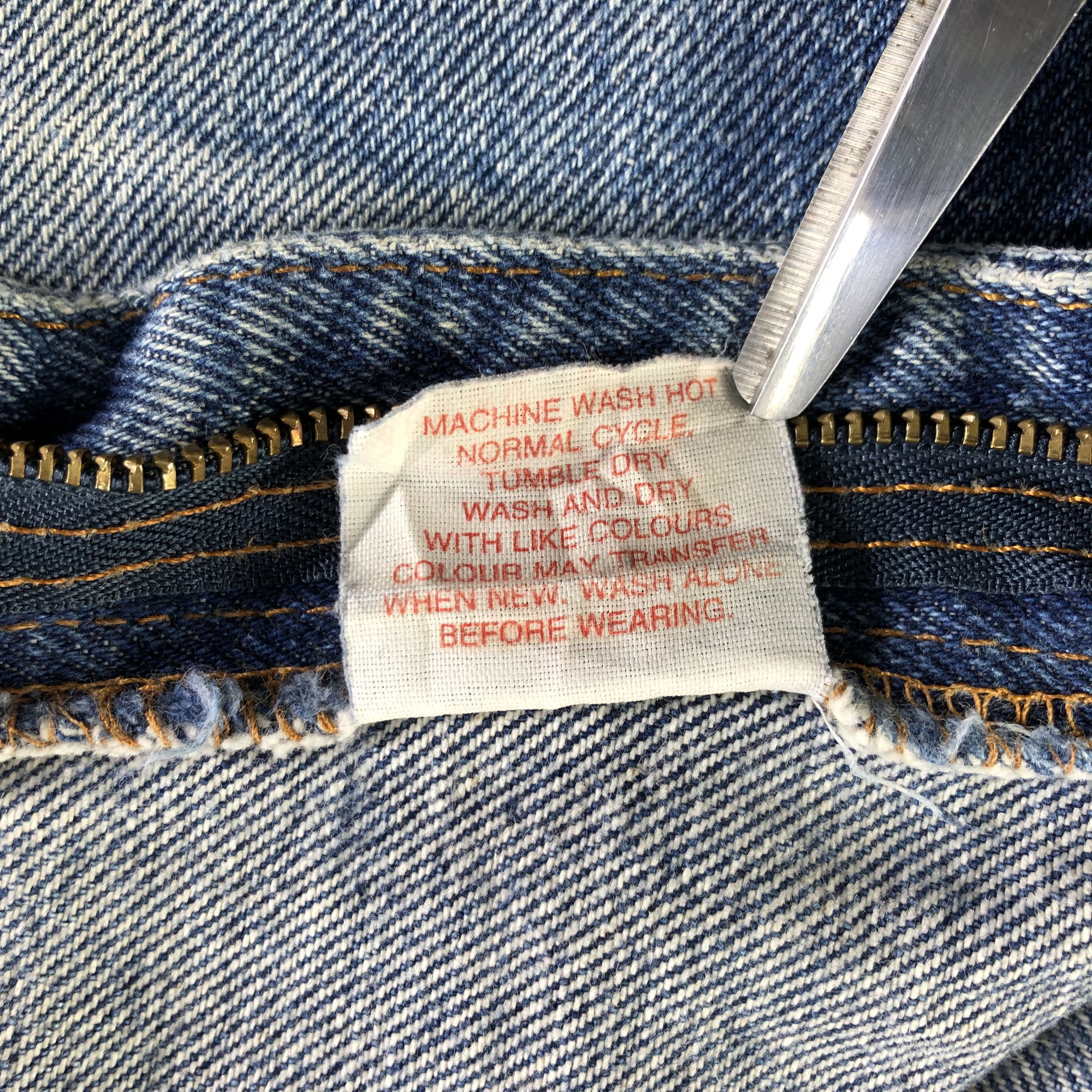 Levi's Vintage Blue Wash Levis 505 Jeans-J4225 Size US 37 - 11 Thumbnail