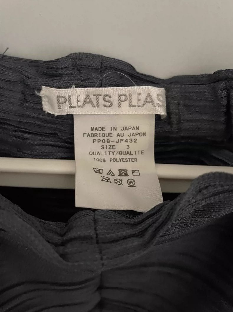 Issey Miyake Issey Miyake size:3 Dark grey horizontal striped chicken l Size 22" - 2 Thumbnail