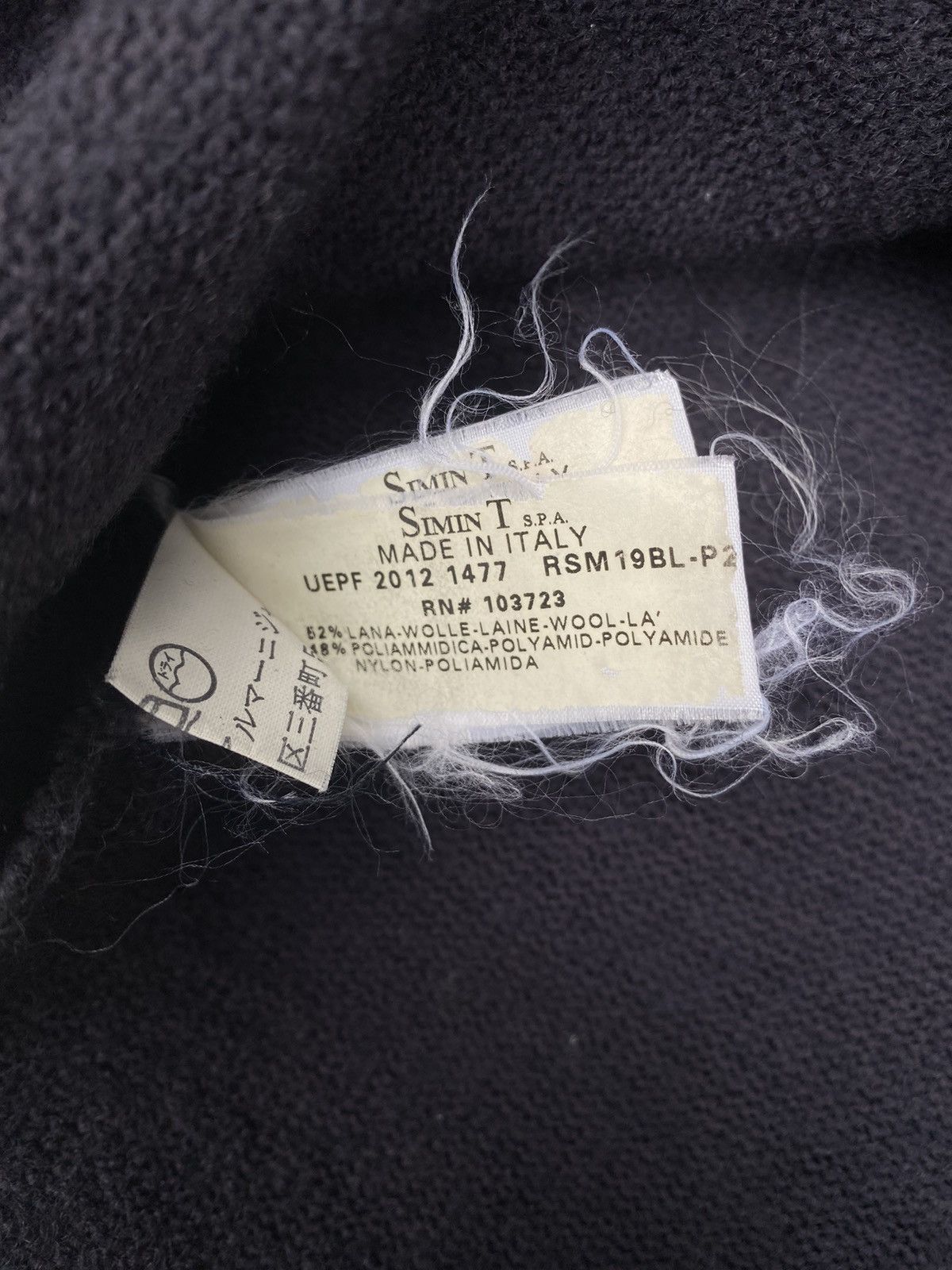 Emporio Armani × Vintage Vintage Emporio Armani Sun Faded Wool Sweater Size L / US 10 / IT 46 - 8 Thumbnail