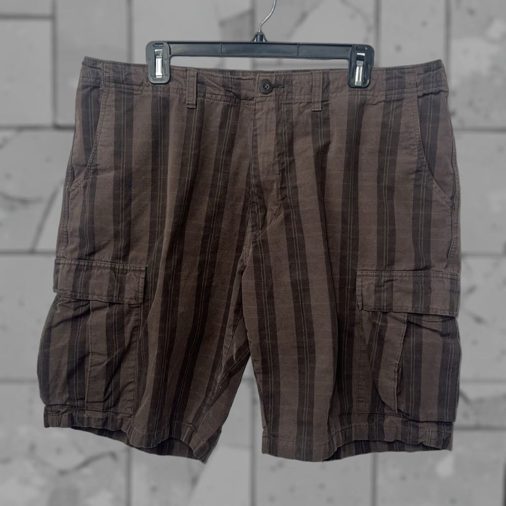 Patagonia Patagonia Brown Striped Shorts Mens Size 38 Size US 38 / EU 54 - 1 Thumbnail