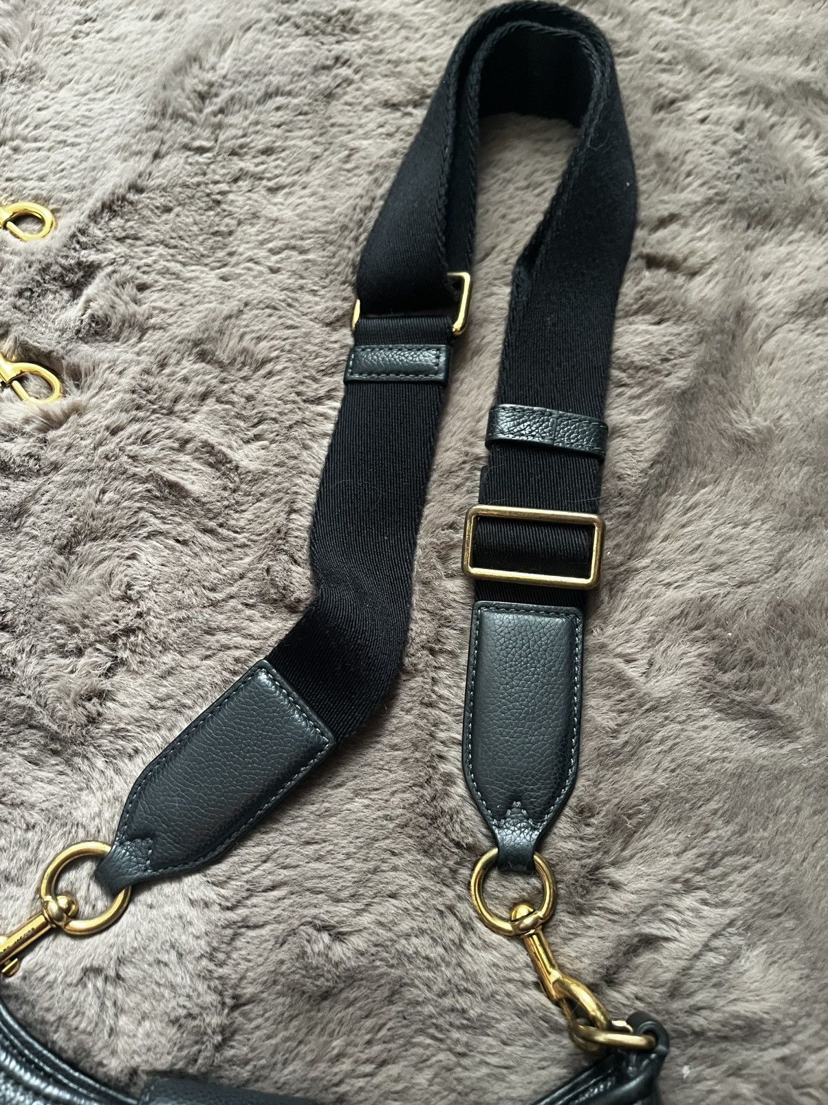Marc Jacobs Marc Jacobs Leather Hobo Bag Black Gold Hardware 2 Straps Size ONE SIZE - 13 Thumbnail