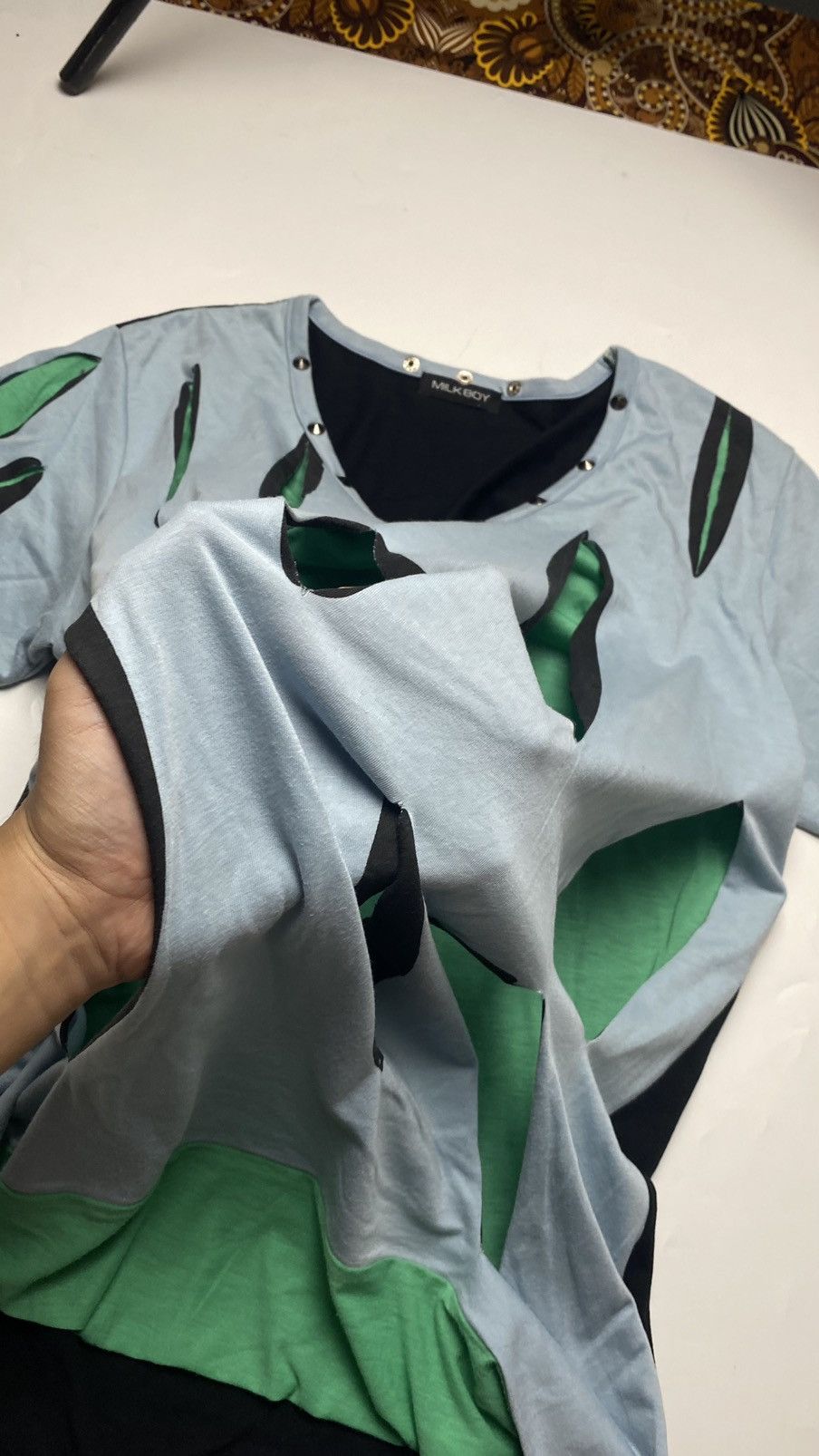 20471120 2000s Milkboy - Slashed Spike V Neck T-Shirt Size US M / EU 48-50 / 2 - 4 Thumbnail