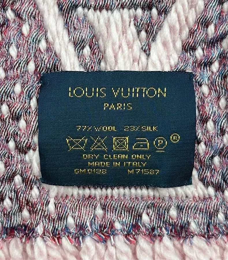 Louis Vuitton Louis Vuitton Pink love presbyopia full print scarf Size ONE SIZE - 4 Thumbnail