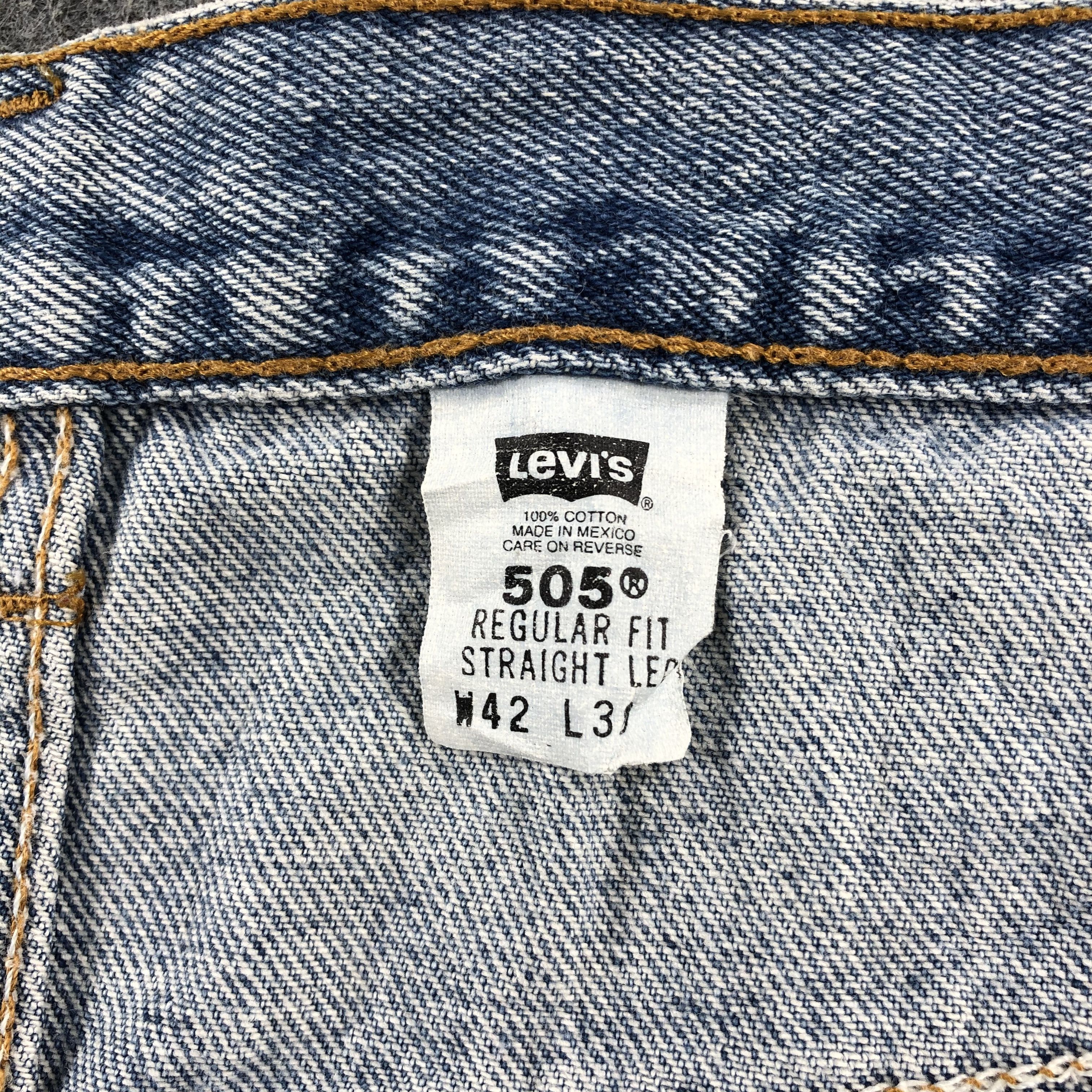 Levi's Vintage Blue Wash Levis 505 Jeans-J2439 Size US 39 - 9 Thumbnail