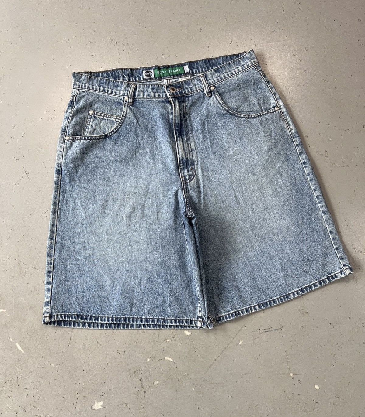 Levi's Vintage Levi’s silvertab baggy denim jort boxy Size US 36 / EU 52 - 3 Thumbnail