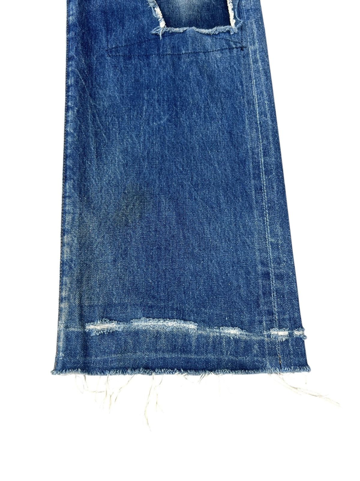 Levi's Vintage Clothing Trashed 90s LVC Levi’s 501 XX Big E Mud Denim Selvedge Jeans Size US 32 / EU 48 - 13 Thumbnail