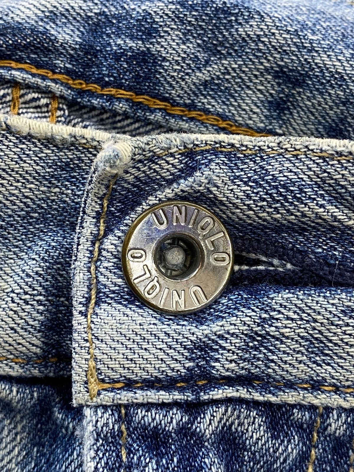 Uniqlo Uniqlo Light Wash Ripped Style Baggy Jeans Size US 36 / EU 52 - 10 Thumbnail