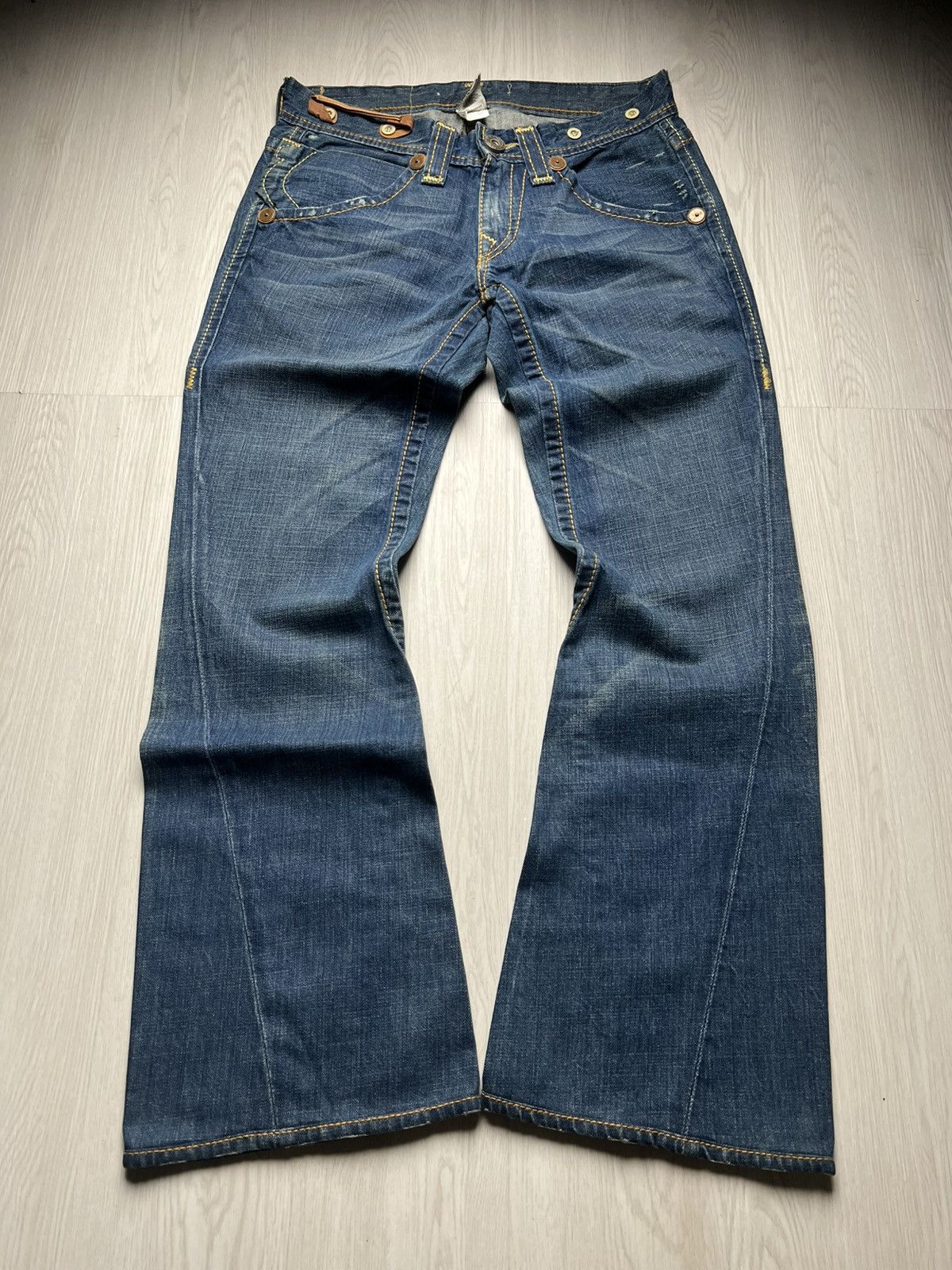 True Religion Flared True Religion Mix Leather Bootcut Jeans Size US 32 / EU 48 - 2 Thumbnail