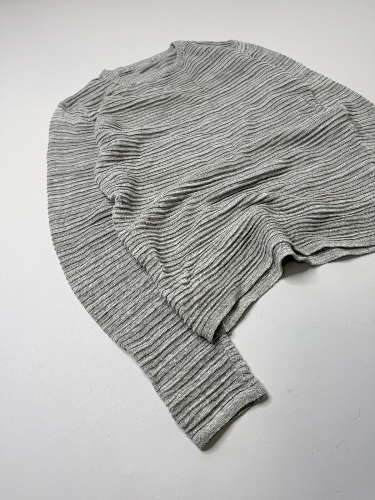 Vintage Vintage avant garde gray ribbed sweater knit swag if6was9 Size US S / EU 44-46 / 1 - 3 Thumbnail