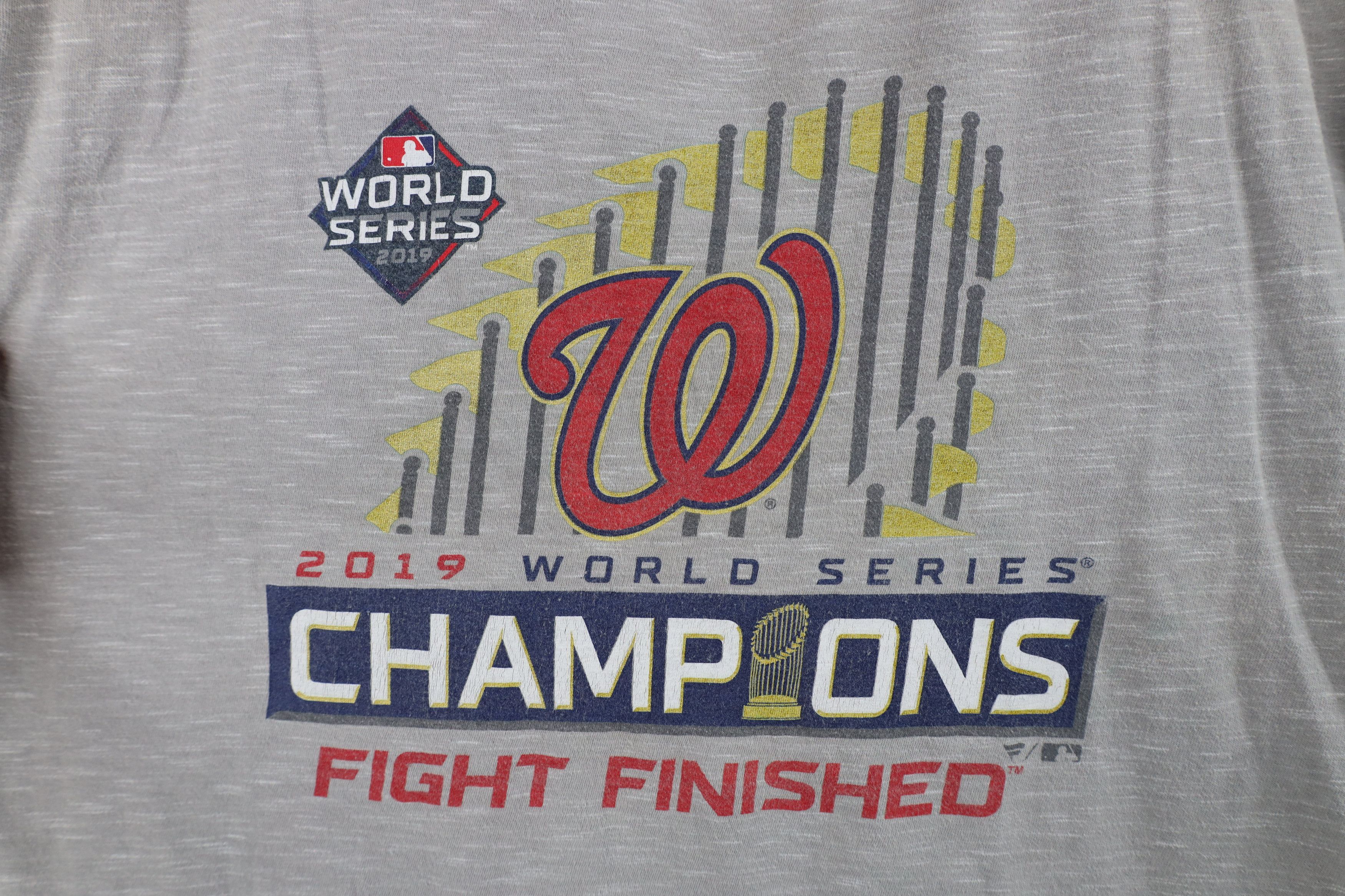 Vintage Fanatics World Series Champs Washington Nationals T-Shirt Size US XL / EU 56 / 4 - 5 Thumbnail
