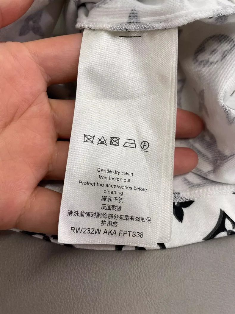 Louis Vuitton Louis Vuitton Full logo printed short sleeves 2504-Nextarro Size US M / EU 48-50 / 2 - 4 Thumbnail