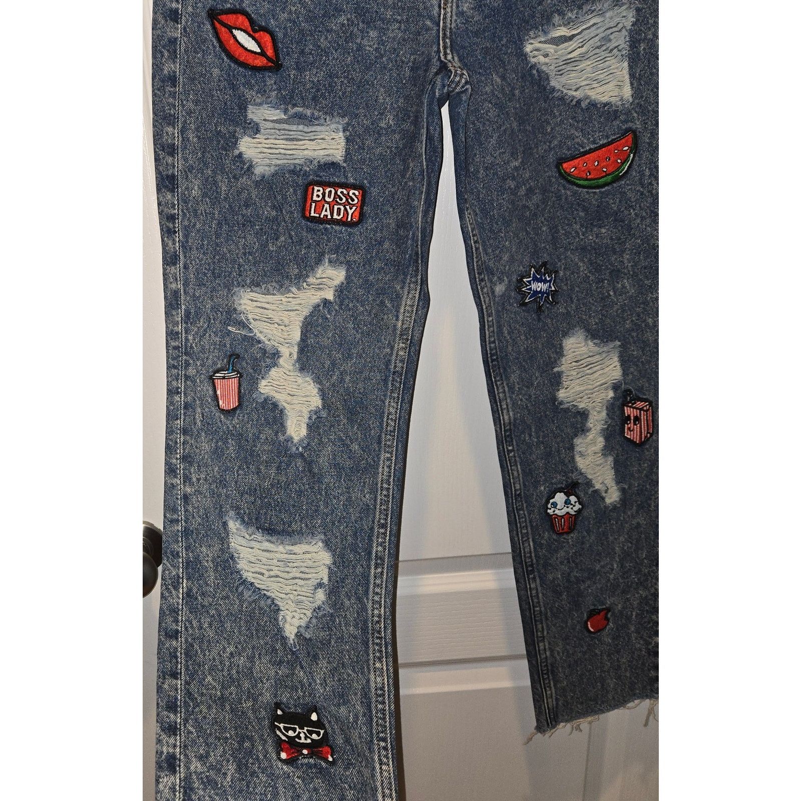 Divided Divided H&M patches distressed jeans raw hem sz 8 Size 30" / US 8 / IT 44 - 2 Thumbnail