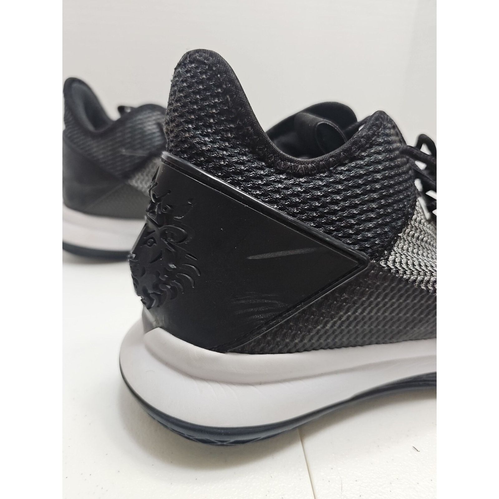 Nike Nike LeBron Witness 4 Black Mens Size 14 Basketball Sneakers Size US 14 / EU 47 - 14 Thumbnail