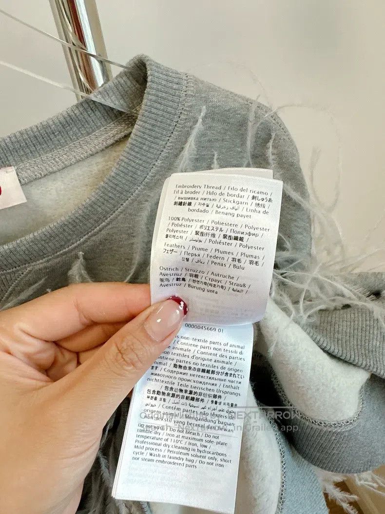 Valentino Valentino Gray feather sweatshirt Size M / US 6-8 / IT 42-44 - 5 Thumbnail