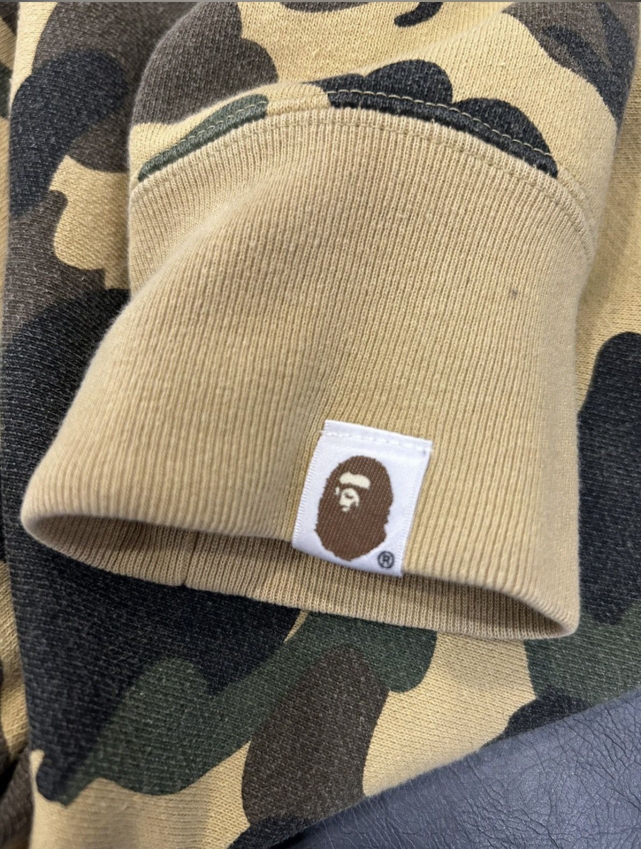 Bape BAPE 1st Camo Ape Head Crewneck Sweatshirt Size US S / EU 44-46 / 1 - 4 Thumbnail