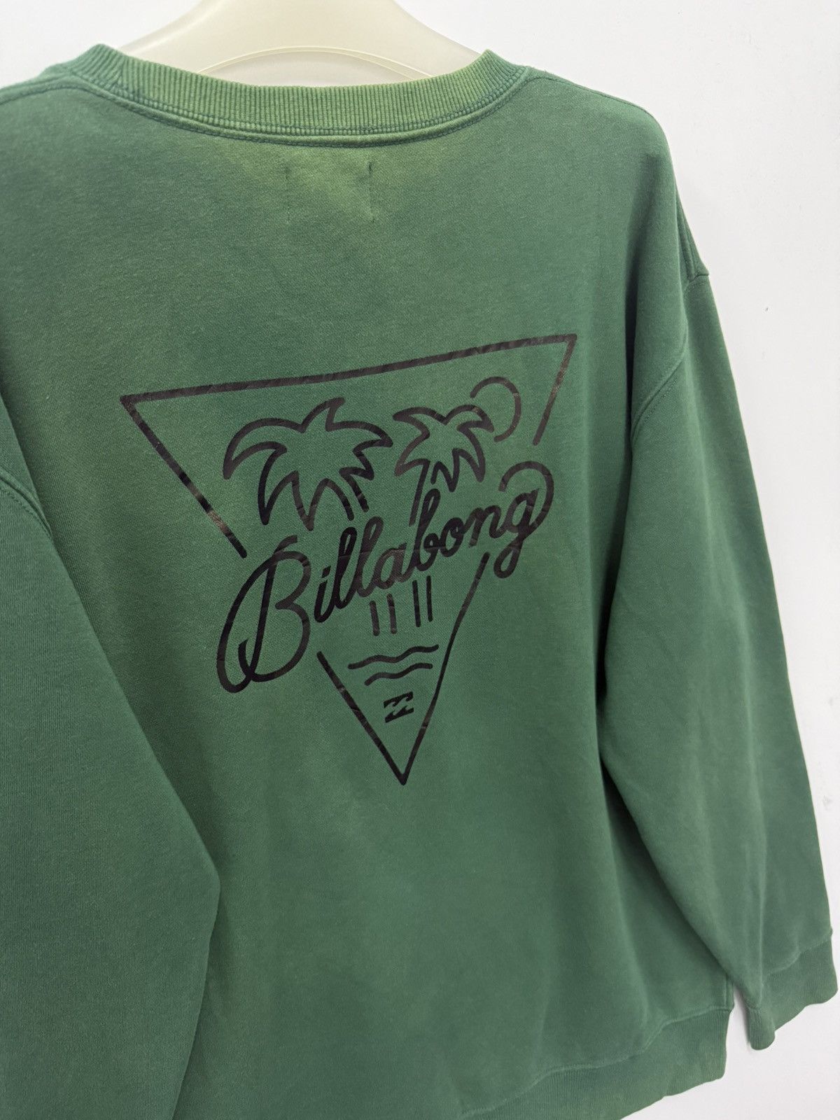 🔥 Billabong Distressed Surfwear Backhit Logo Sweatshirt - M