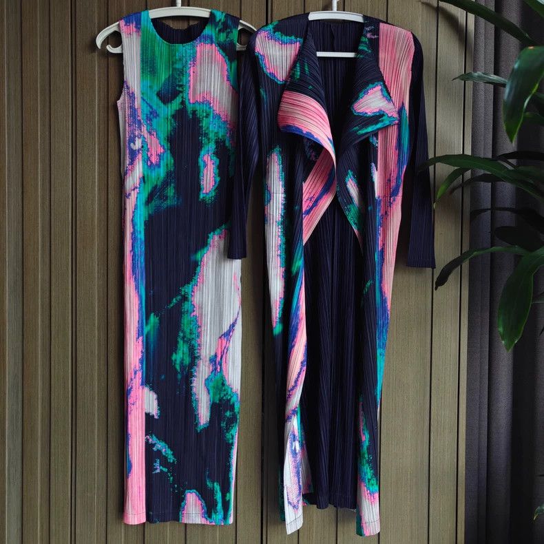 Issey Miyake Issey Miyake size:5 Pink glass dress Size S / US 4 / IT 40 - 1 Thumbnail