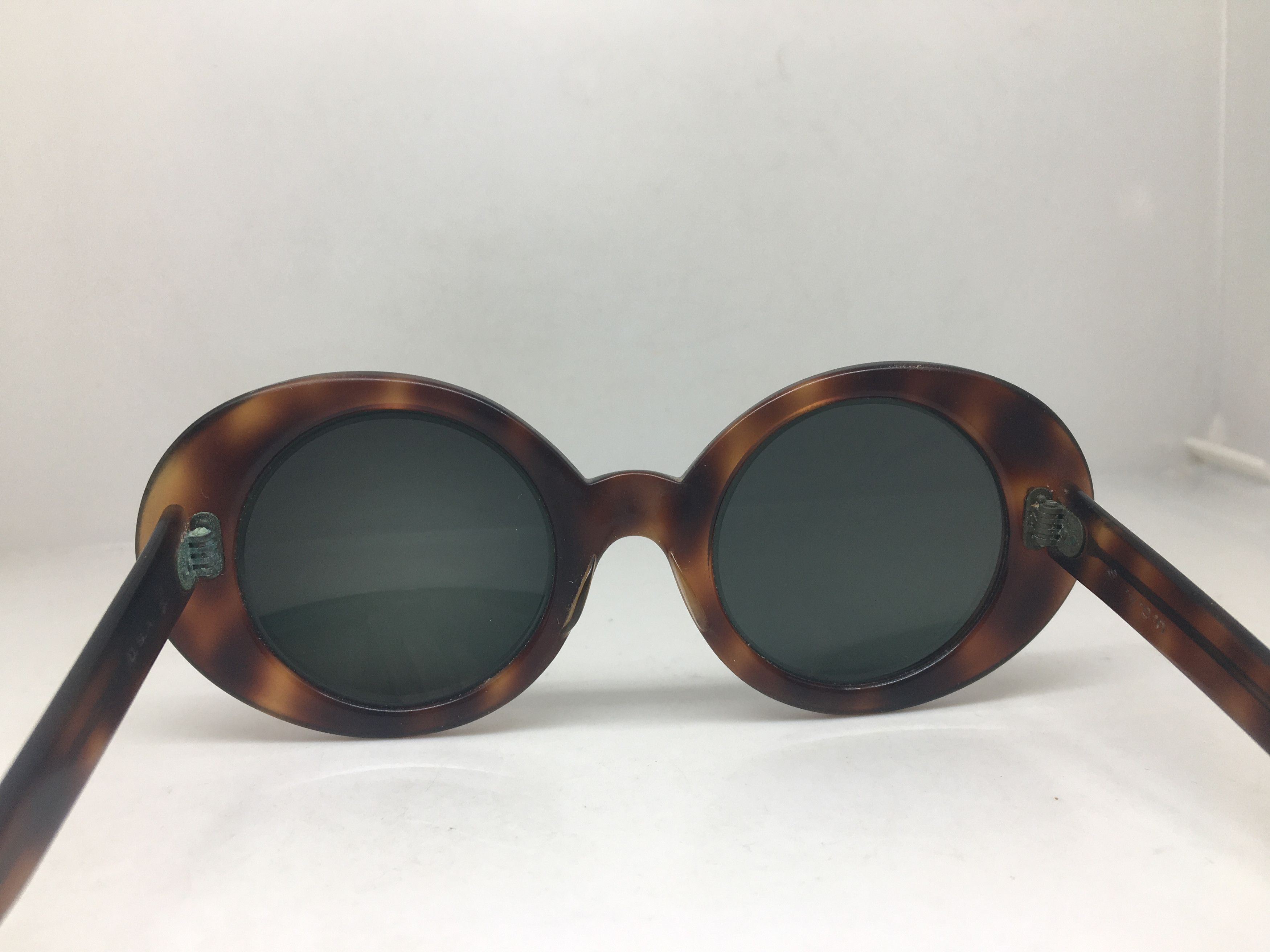 Vintage Vintage JACKIE ONASSIS TORTOISE OLD SCHOOL SUNGLASSES USA Size ONE SIZE - 5 Thumbnail