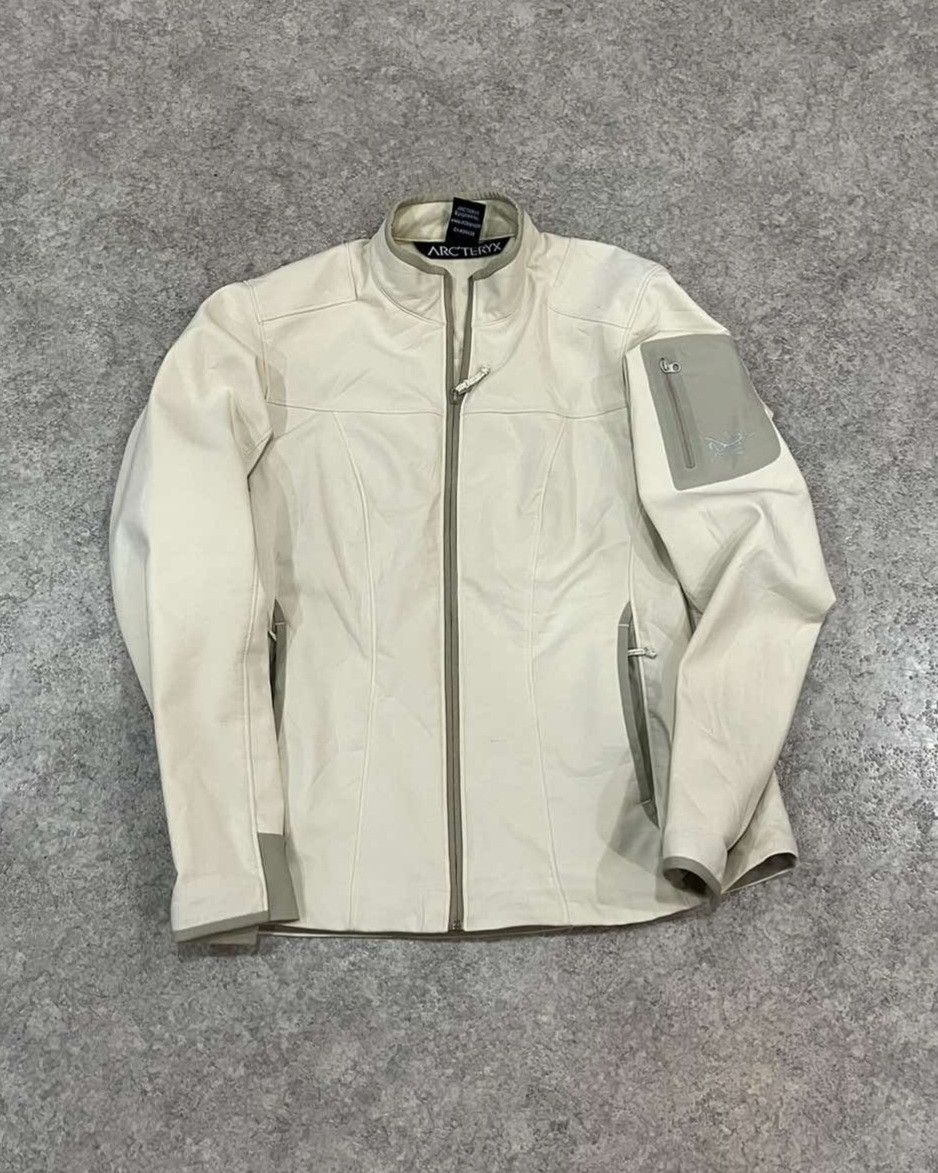 Arc'teryx ARC'TERYX Epsilon AR Size S / US 4 / IT 40 - 1 Thumbnail