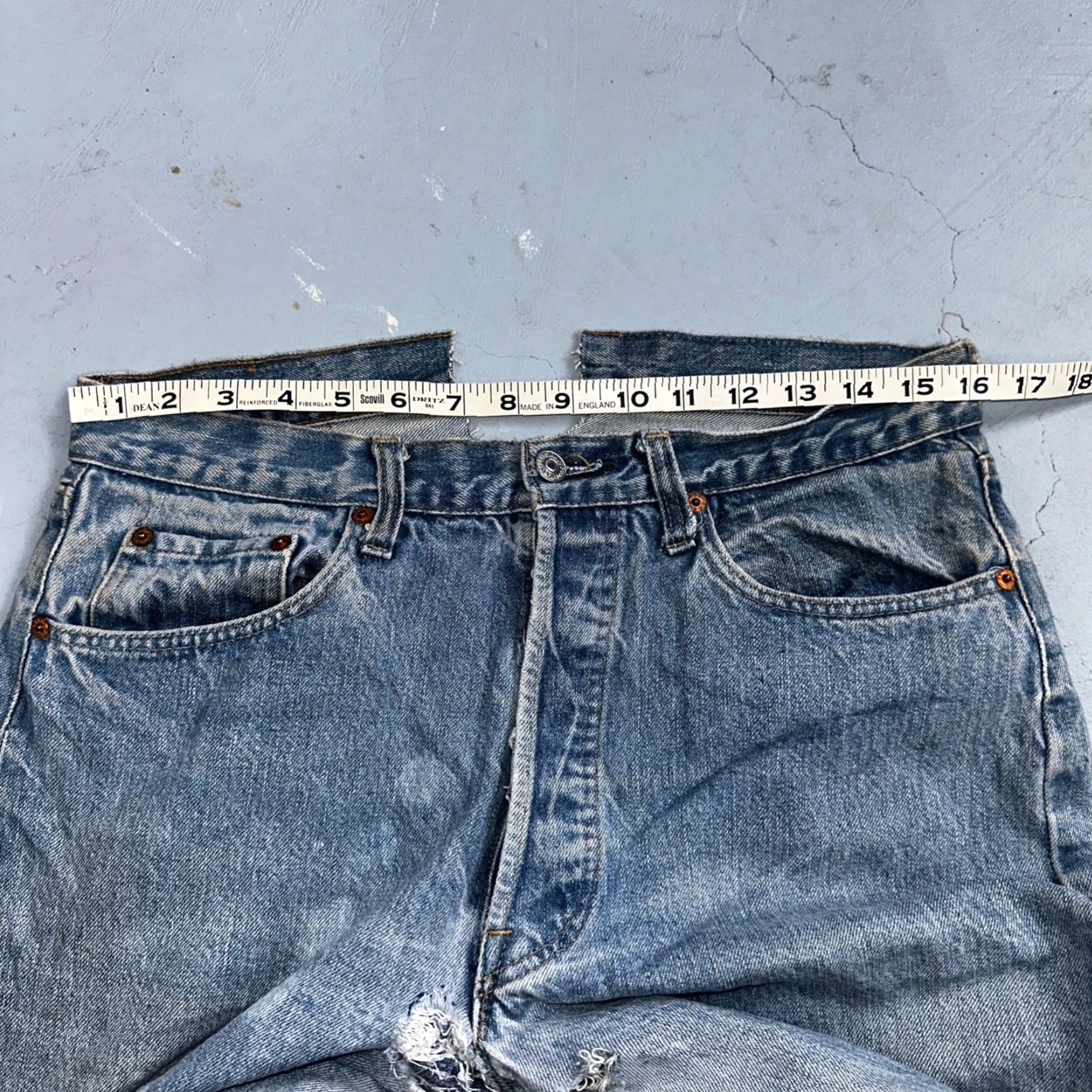 Levi's VINTAGE Levi's 501 XX Jeans 32x34 Light Blue Denim Straight Boot Cut USA 80s 90s Men Size US 32 / EU 48 - 2 Thumbnail