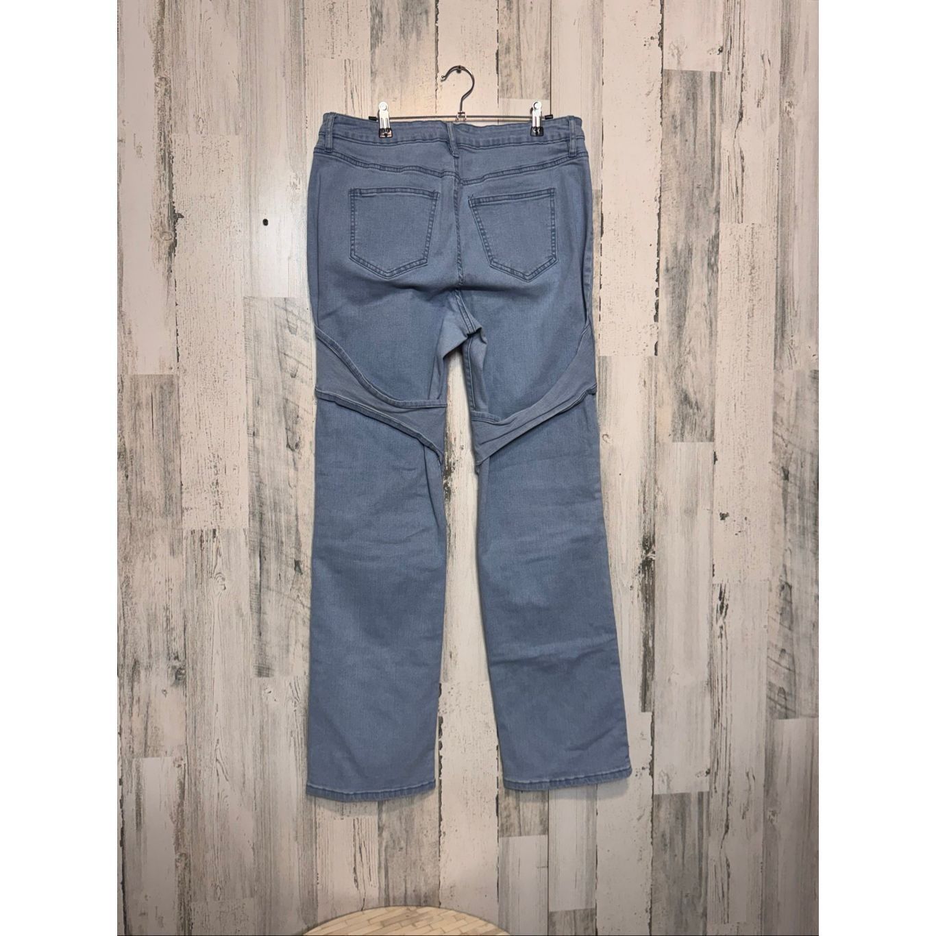 Other Fashion Nova Cargo Jeans | Light Wash Utility Denim Pants with Pockets Size 13 Size 32" / US 10 / IT 46 - 11 Thumbnail