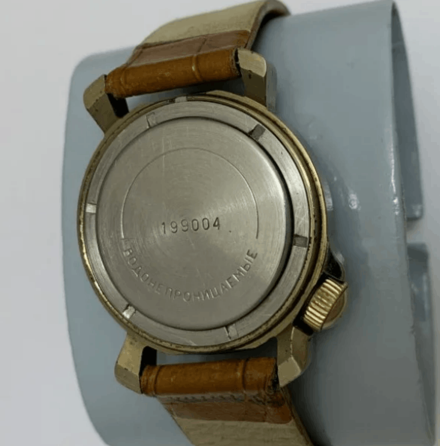 Vintage Vintage Vostok Komandirskie USSR Mechanical Watch Rare 1143 Size ONE SIZE - 5 Thumbnail