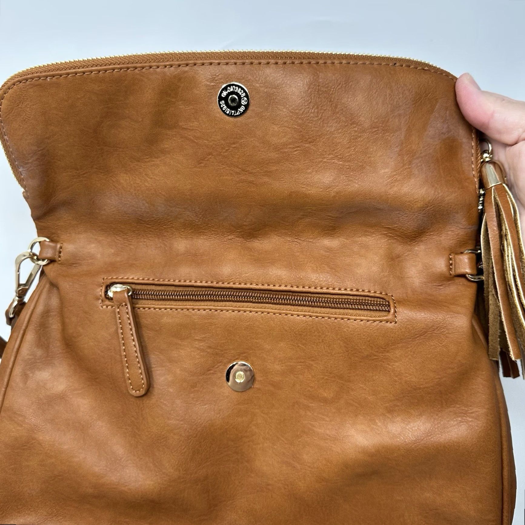 Vintage BP Crossbody Bag Small Faux Leather Brown with Tassel Strap Purse, Brass Hardware, Zip Closure, Women’s Casual Rectangle Size ONE SIZE - 7 Thumbnail