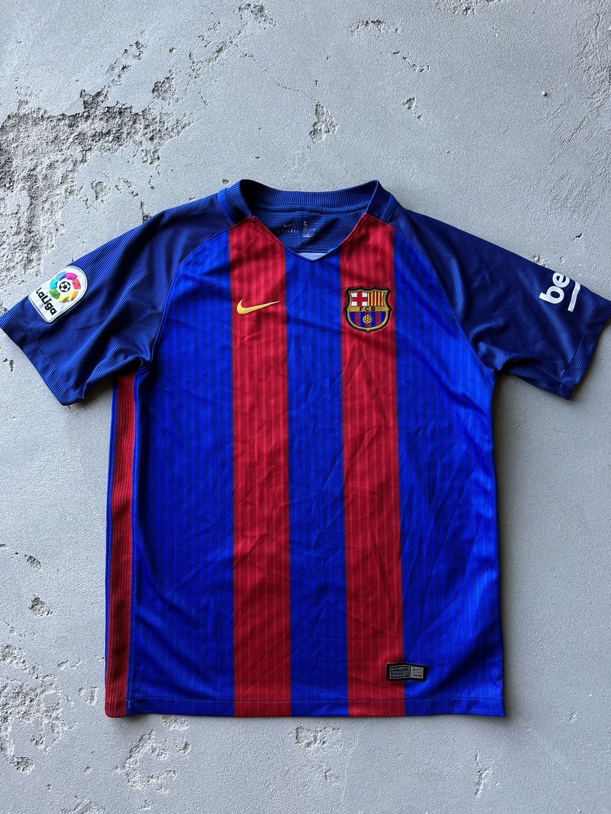Nike × Vintage Nike Barcelona Home Jersey Football Soccer KIDS Size US XL / EU 56 / 4 - 1 Thumbnail