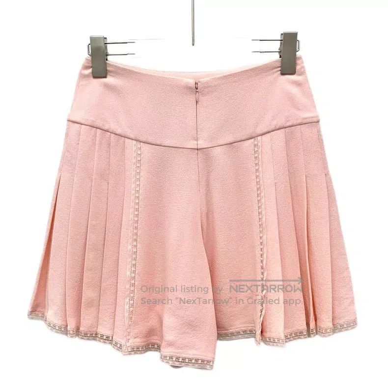 Chanel Chanel Light pink silk pleated casual shorts Size 42" / US 20 - 2 Thumbnail