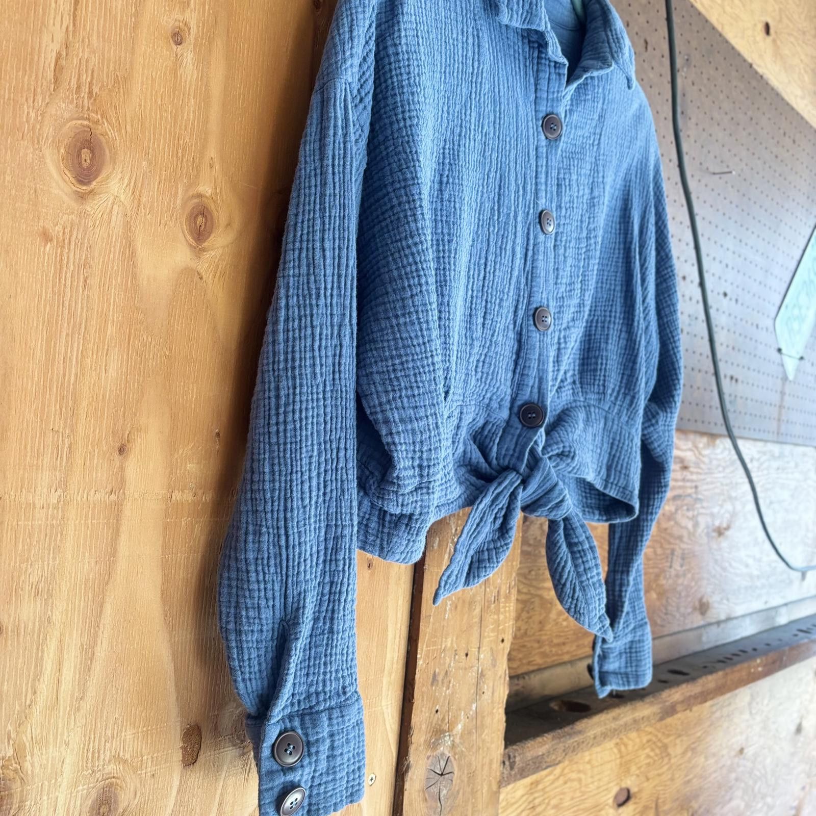 Free People Free People Blue Button-Up Tie-Front Top, Size S Size S / US 4 / IT 40 - 5 Thumbnail