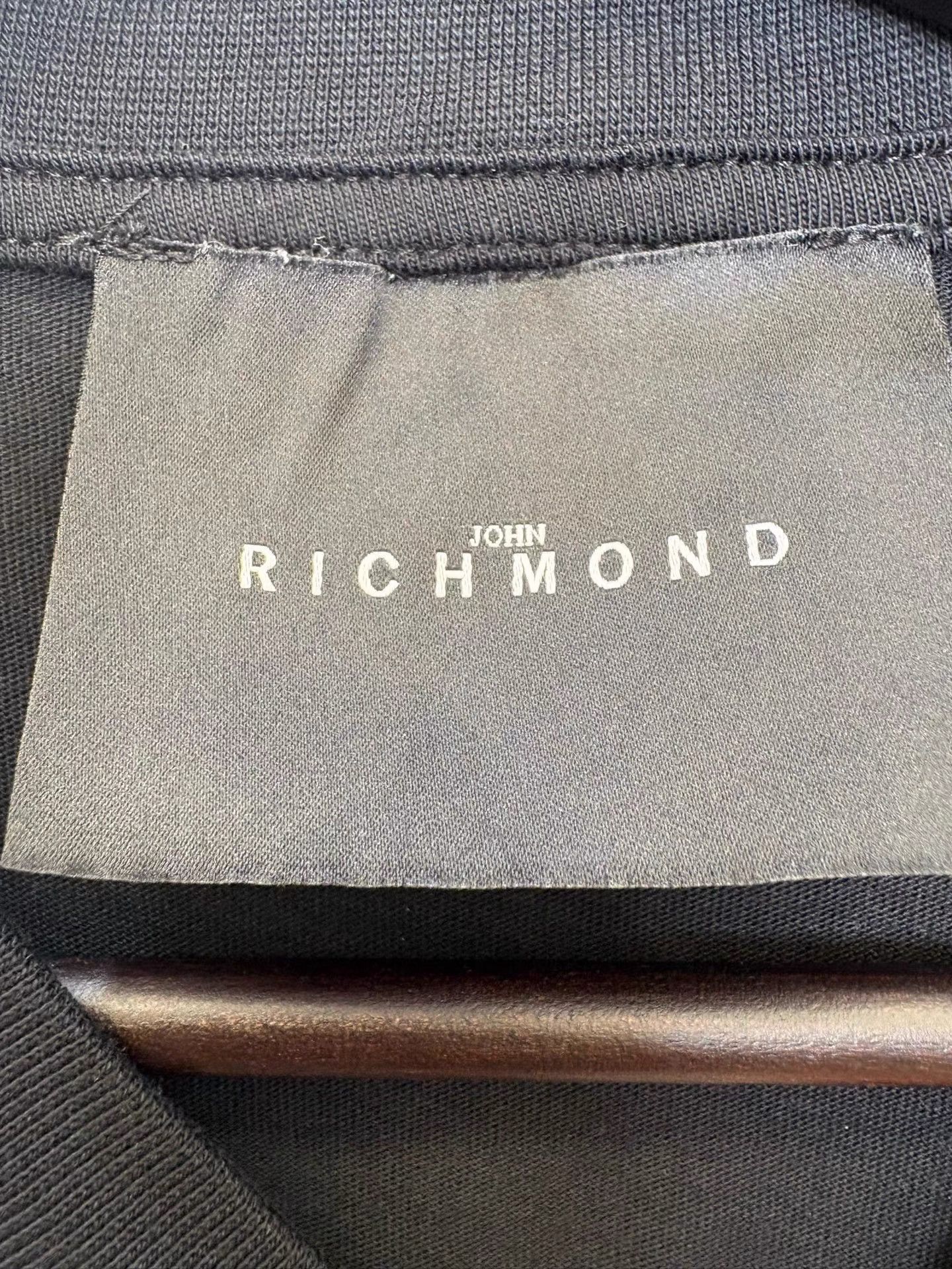 John Richmond John Richmond Black Sanskrit Printed T-shirt K36 Size US M / EU 48-50 / 2 - 3 Thumbnail