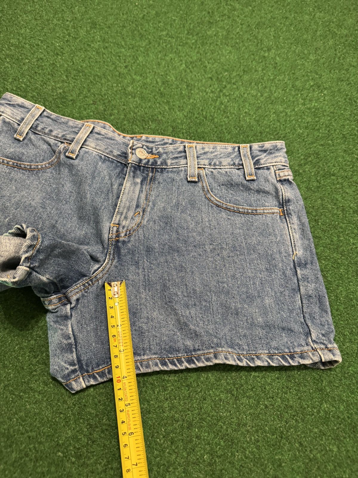 Levi's Vintage Clothing Levis Vintage Womens Jorts Y2K 9 Jr 34 4” Denim Shorts Size 34" / US 12 / IT 48 - 6 Thumbnail