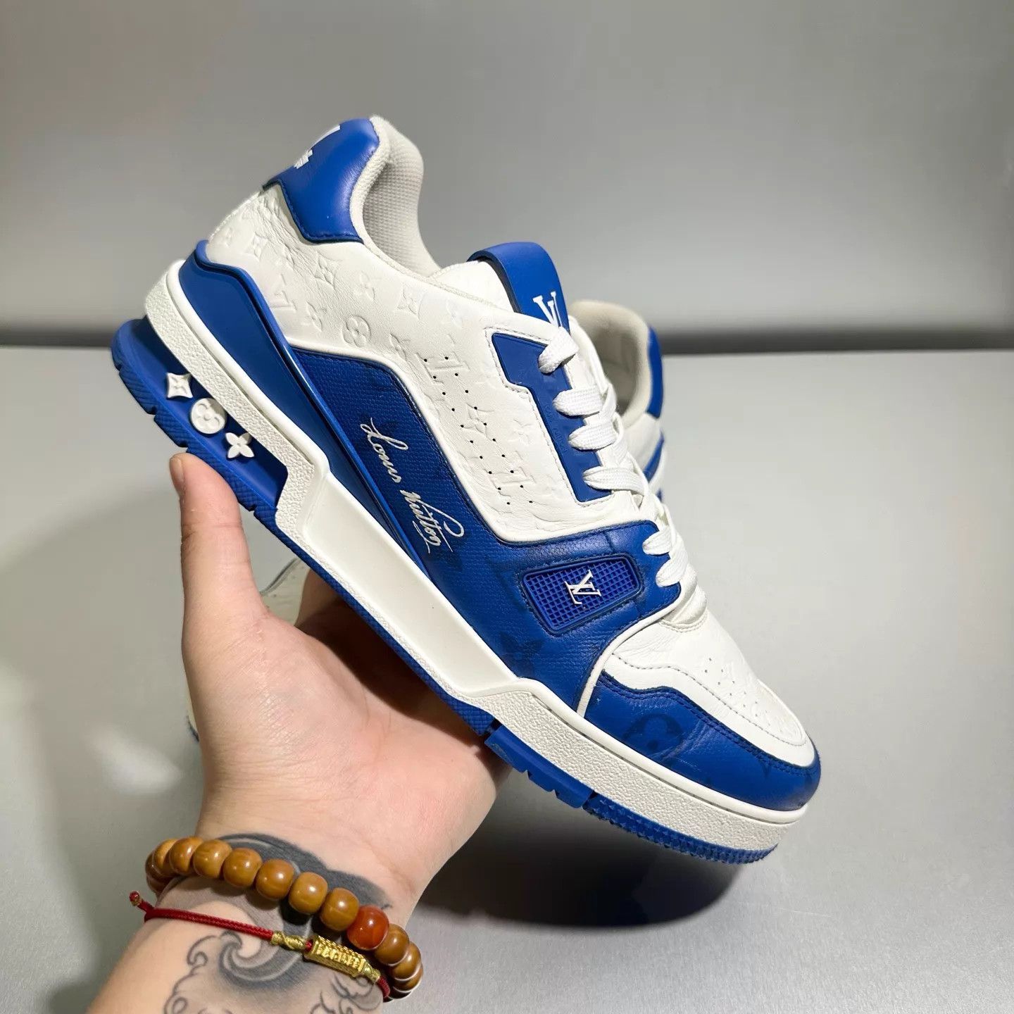 Louis Vuitton LV Trainer White/Blue Embossed 7.5/41.5 Worn Excellent Size US 8.5 / EU 41-42 - 8 Thumbnail