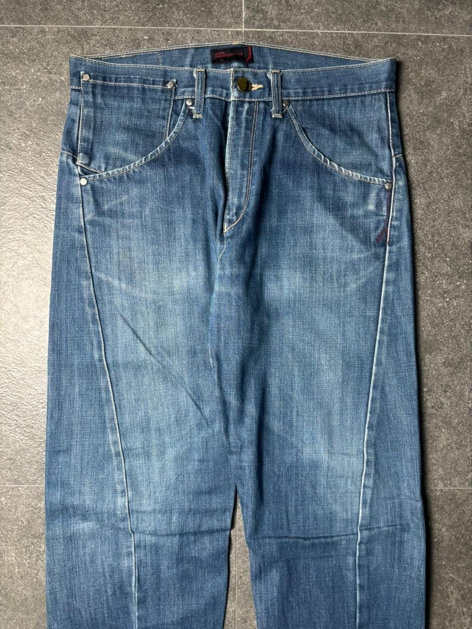 Levi's 2000s Levis Engineered Twisted Jeans Size US 31 - 2 Thumbnail