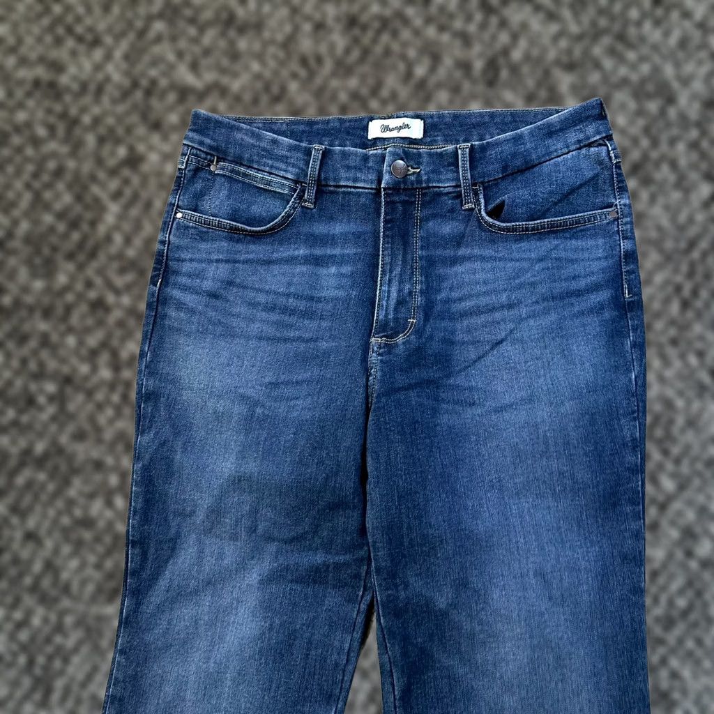 Wrangler Wrangler Bespoke Boot Cut Jeans Womens 33x30 Denim Stretch High Rise Blue 5-Pocket Mens? No. Size 24" / US 00 / IT 34 - 1 Thumbnail