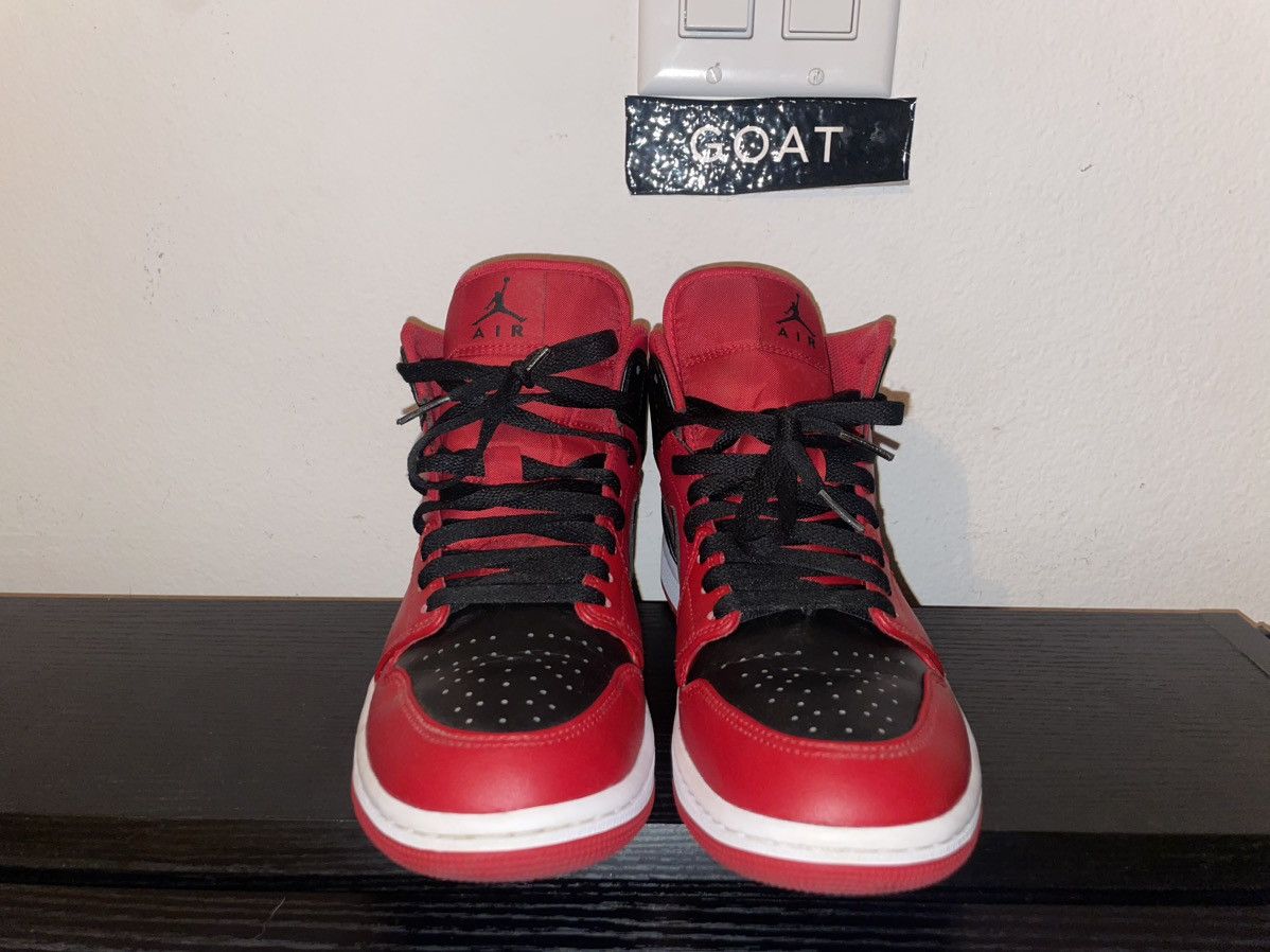 Jordan Brand × Nike Air Jordan 1 Mid “Reverse Bred” Size US 7.5 / EU 40-41 - 1 Thumbnail