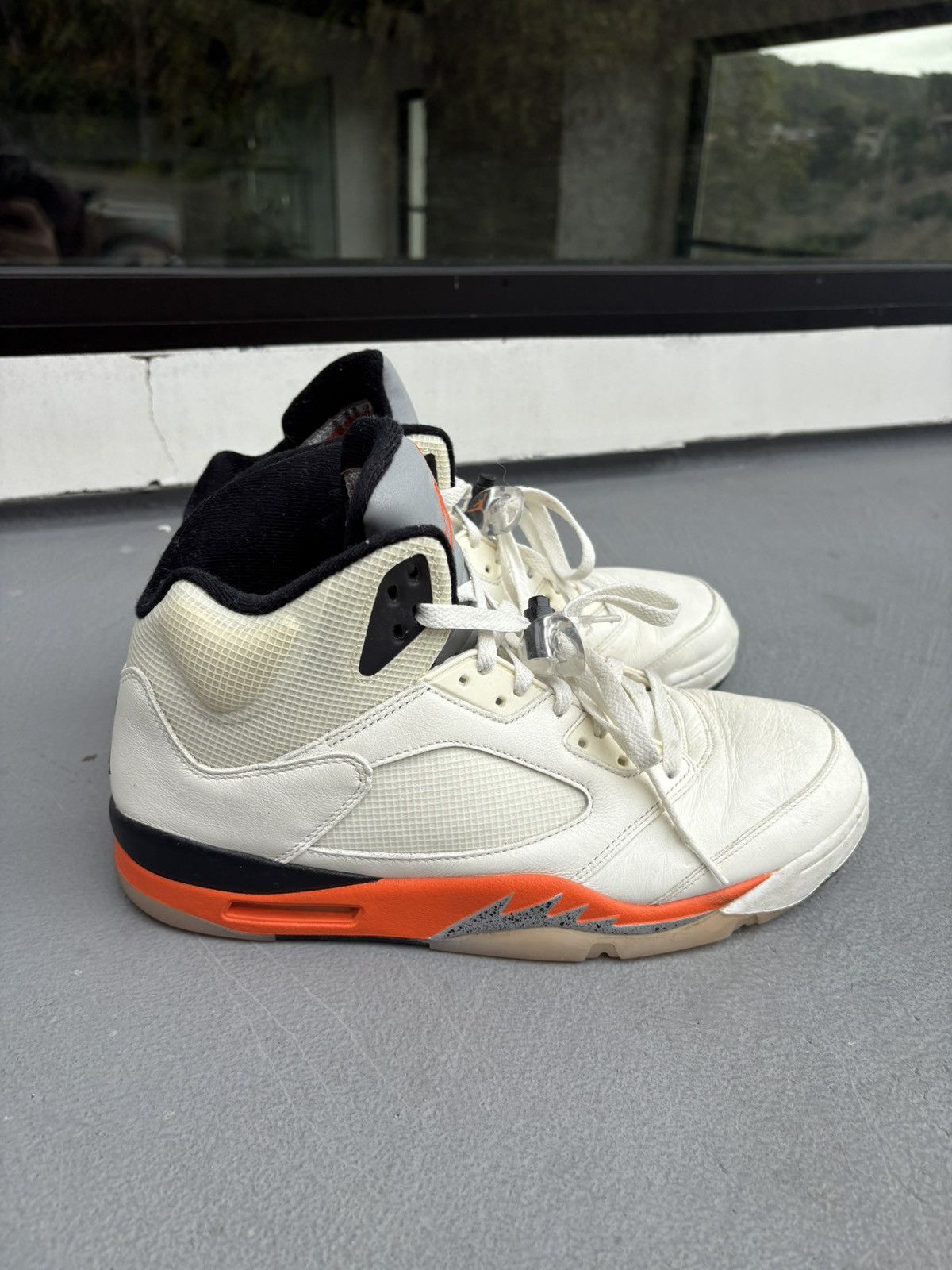 Jordan Brand × Nike Jordan 5 Shattered Backboard Size US 12 / EU 45 - 3 Thumbnail