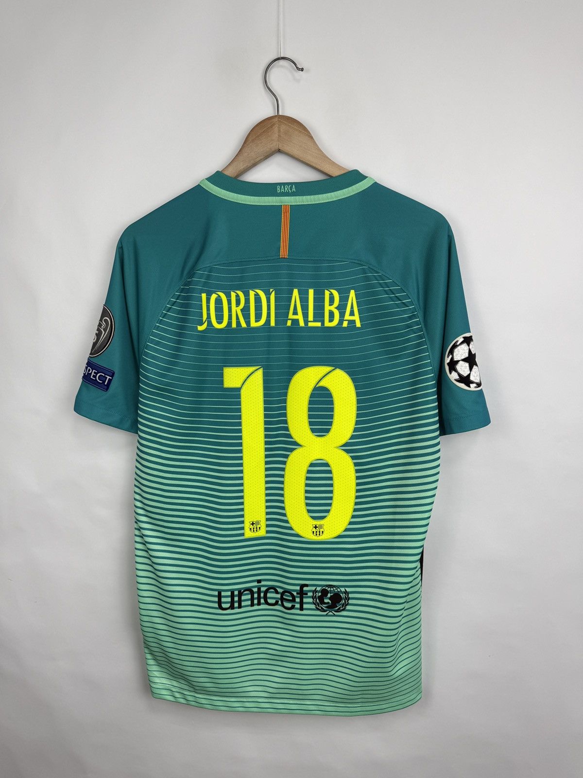 Nike 🇪🇸 2016 Jordi Alba #18 Barcelona Nike Soccer Away Jersey UCL Size US M / EU 48-50 / 2 - 13 Thumbnail