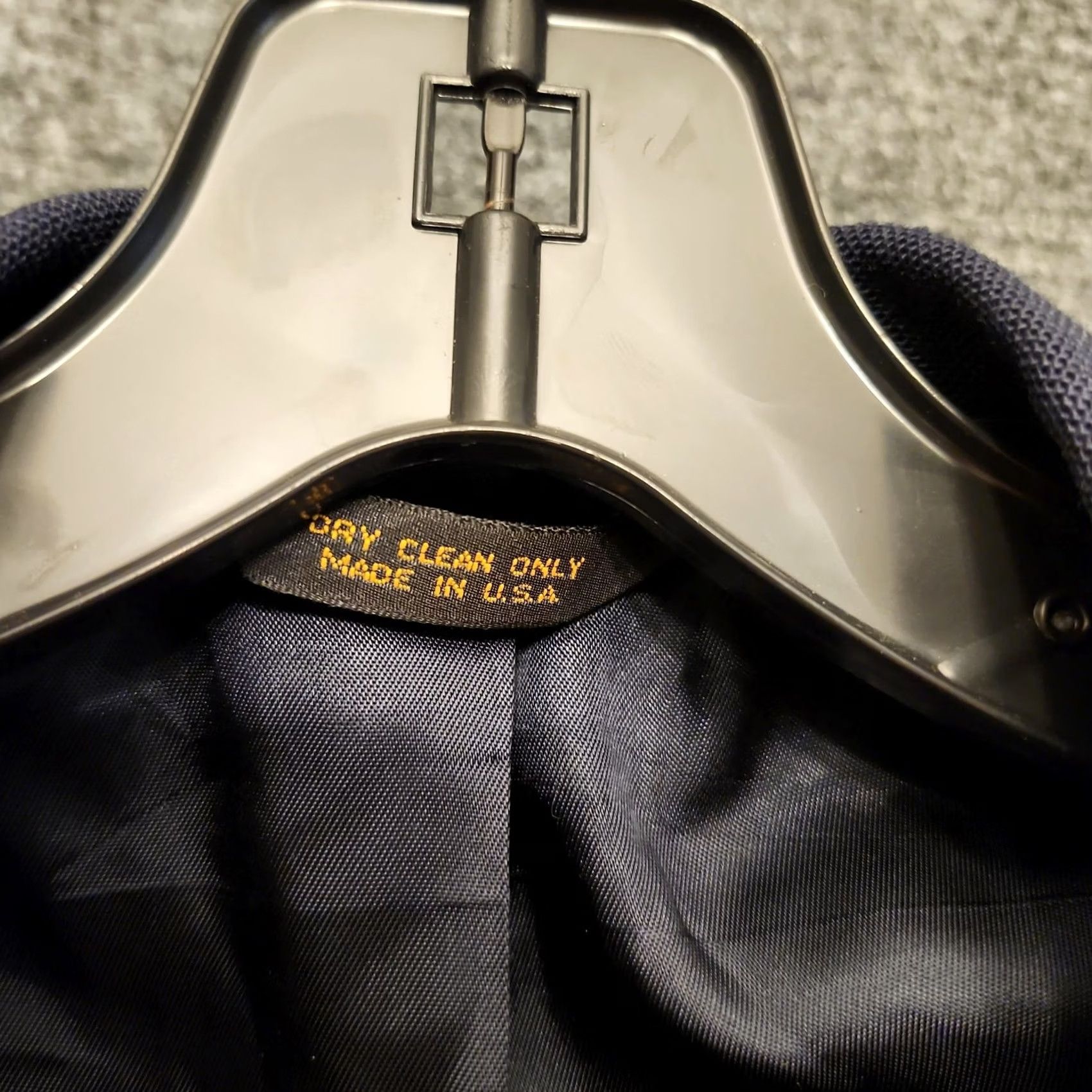 Orvis Orvis Blazer Sport Coat Mens 46 Navy Blue Wool Blend Gold Button USA Jacket Size 46R - 2 Thumbnail