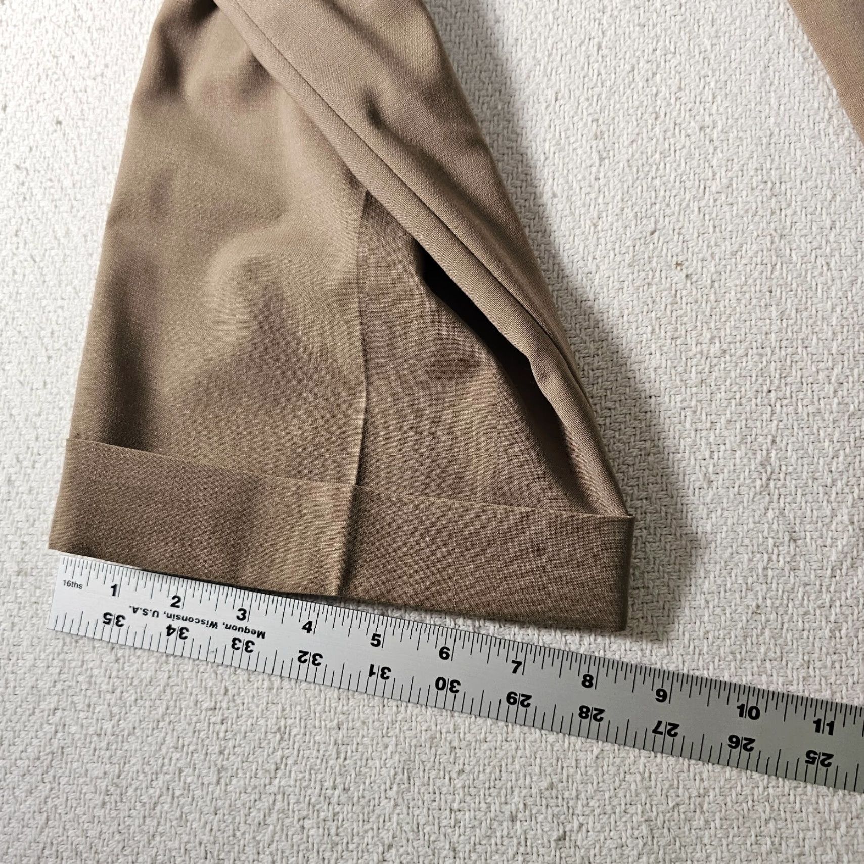 Ralph Lauren Lauren Ralph Lauren Men Dress Pants Wool 36x30 Tan Brown Pleated Cuff Classic Straight 30 Inseam Size 36 Regular Dry-clean Only N/A Size US 36 / EU 52 - 7 Thumbnail