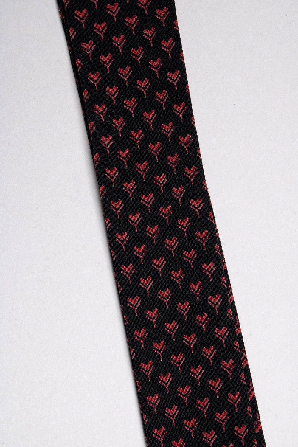 Saint Laurent Paris Saint Laurent, heart print scarf tie with raw edges Size ONE SIZE - 2 Thumbnail