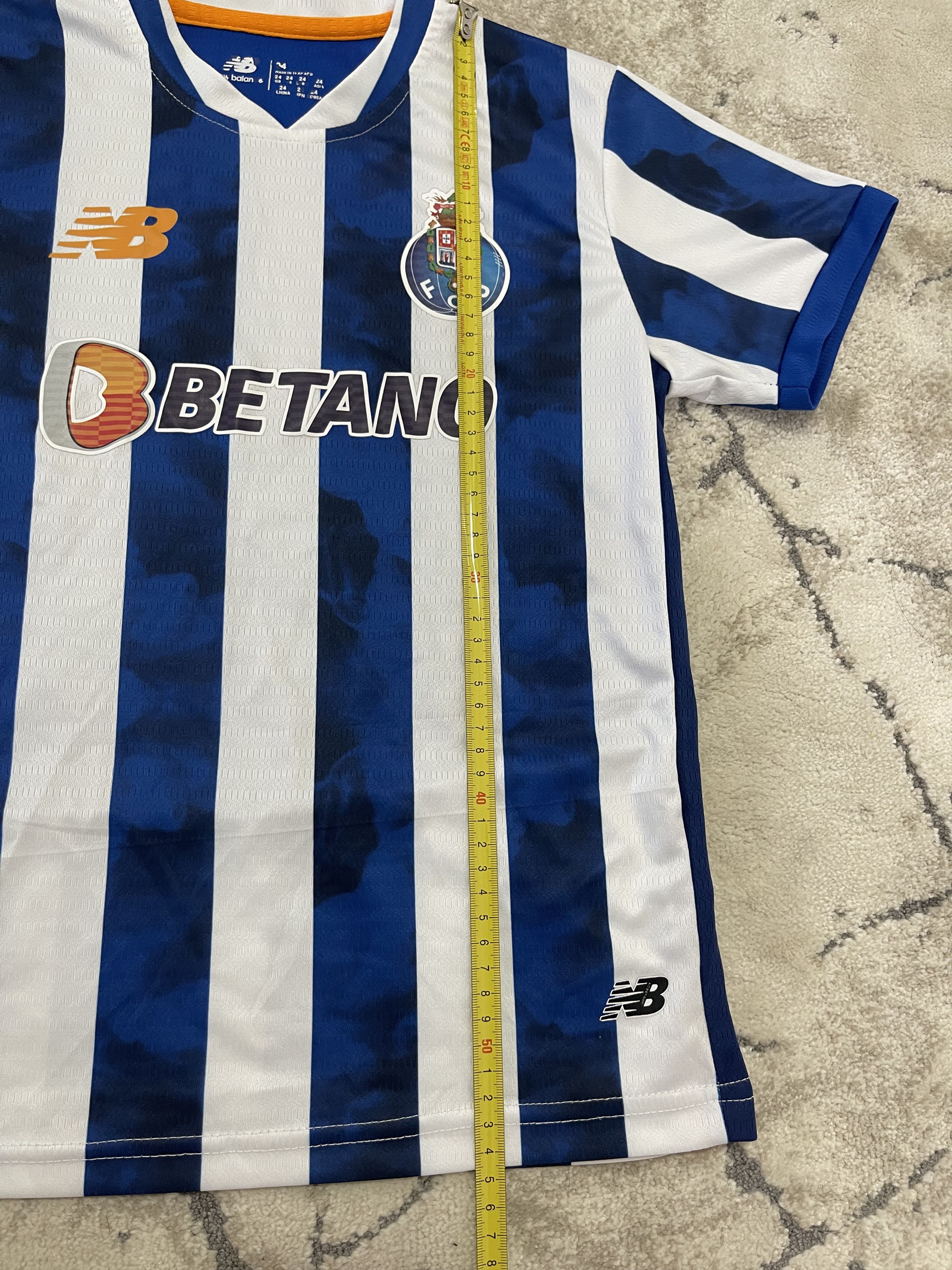 New Balance FC Porto Home Jersey 2024–25 – Youth Size 9–10 Size US XXS / EU 40 - 8 Thumbnail