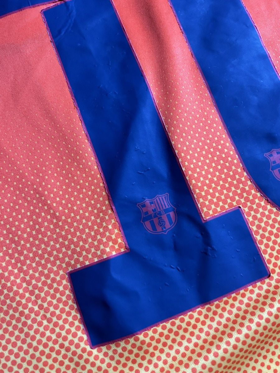 Nike Barcelona Messi #10 Nike 2012/13 away jersey Size US L / EU 52-54 / 3 - 10 Thumbnail
