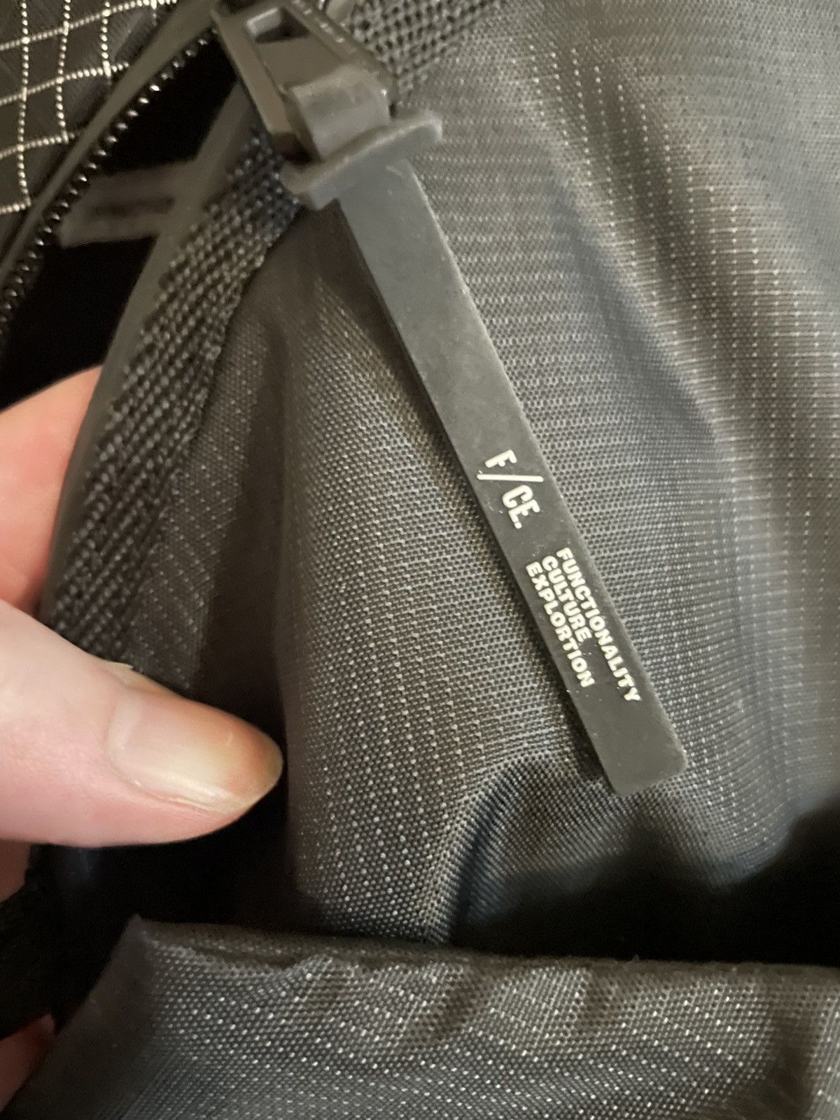 F/CE F/CE 3 points slinger bag Size ONE SIZE - 2 Thumbnail