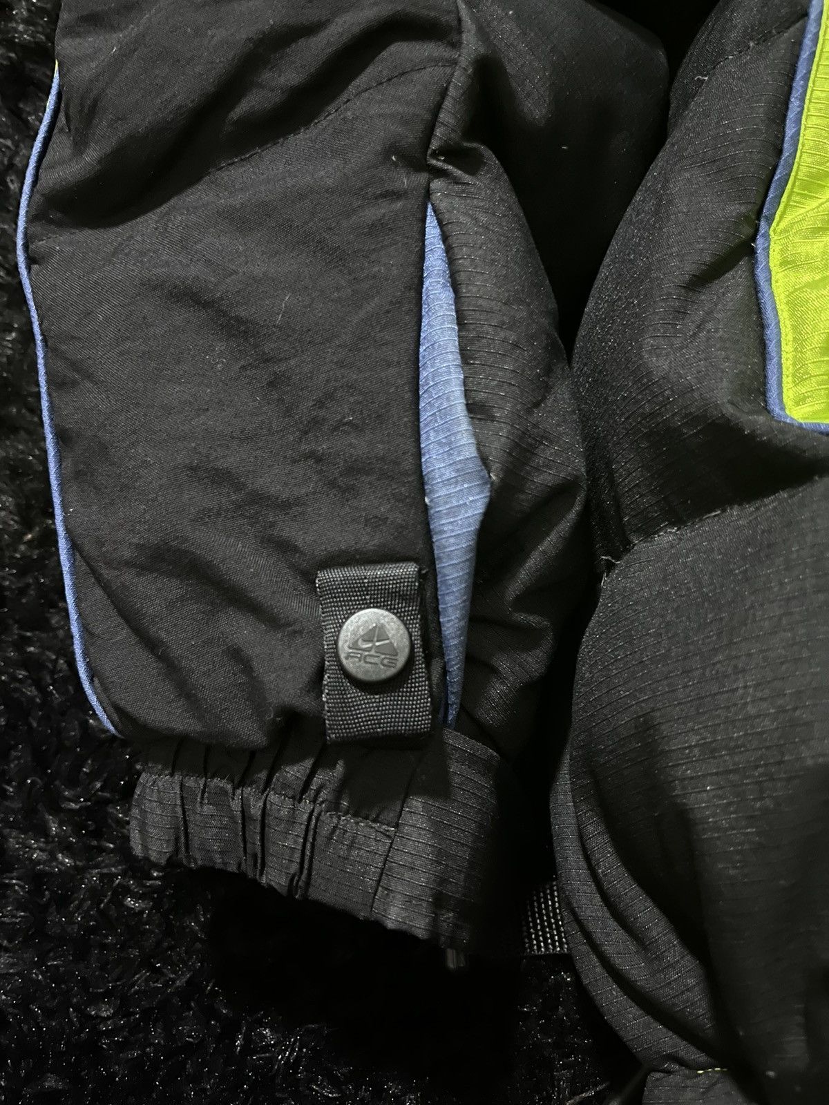 Nike ACG 90s Nike acg neon puffer jacket Size US M / EU 48-50 / 2 - 8 Thumbnail