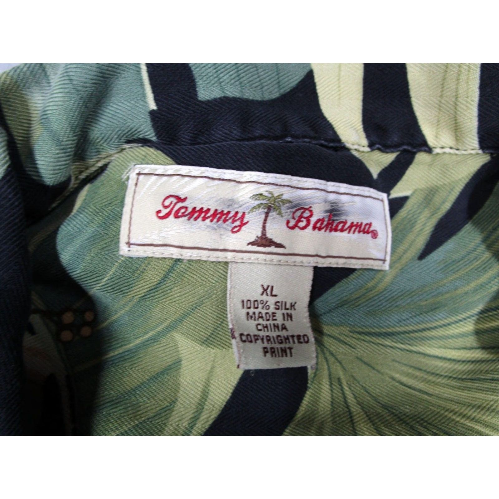 Tommy Bahama VINTAGE Tommy Bahama Shirt Mens XL Green Button-Up Silk Camp Hawaiian Size US XL / EU 56 / 4 - 3 Thumbnail