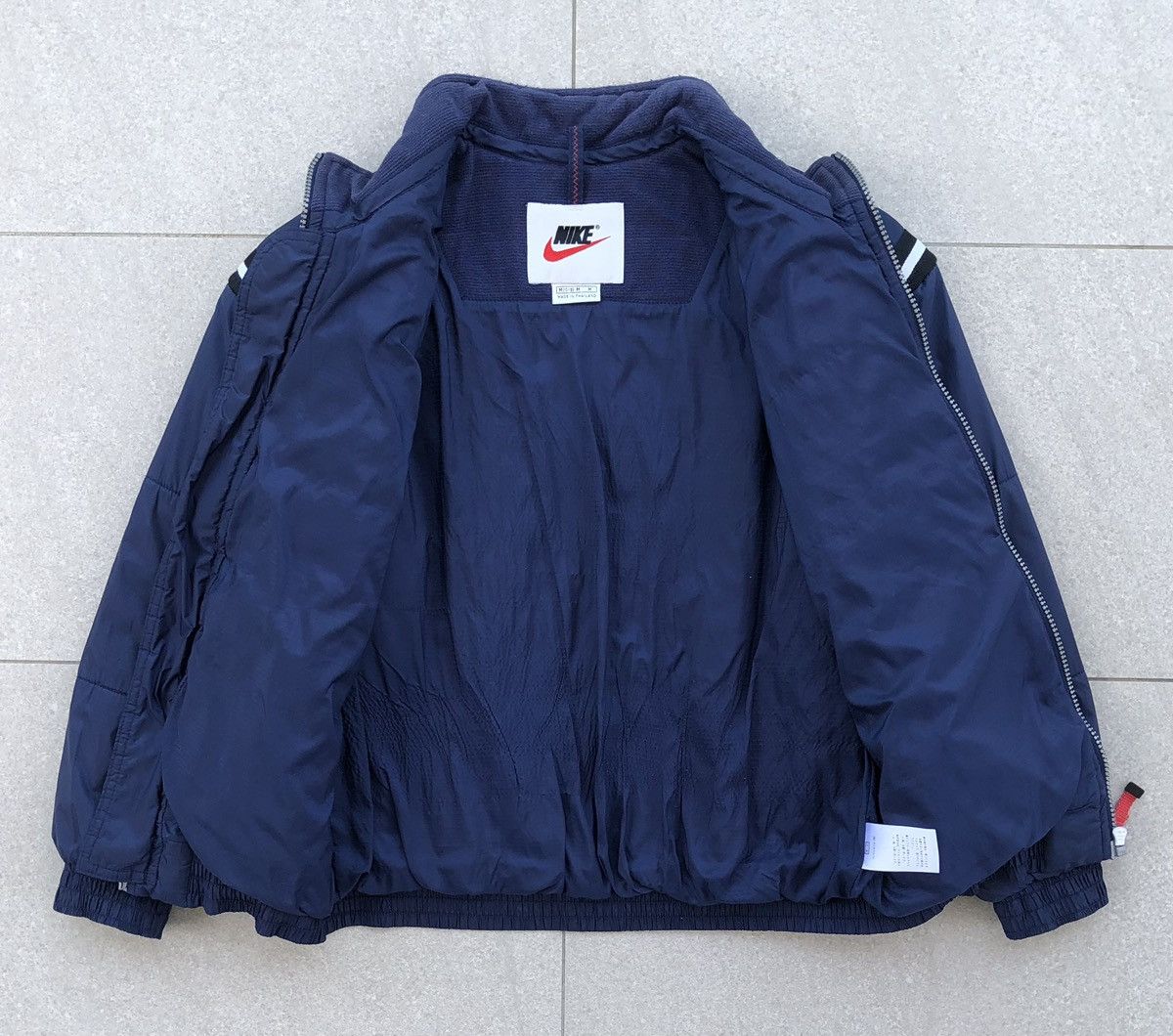 Nike Vintage NIKE Big Swoosh Nylon Padded Bomber Jacket For Kids Size US XXS / EU 40 - 12 Thumbnail